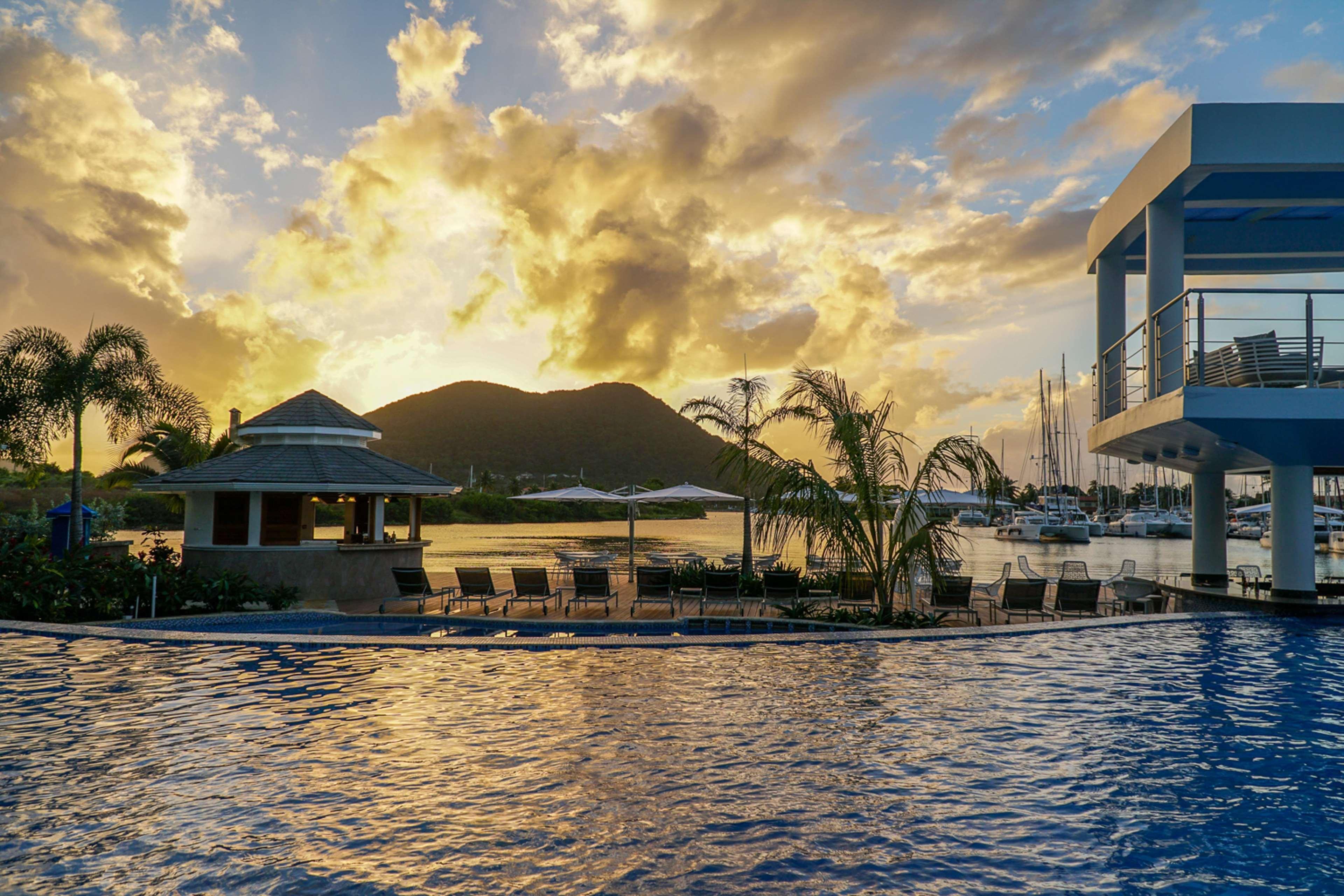 Harbor Club St Lucia Curio Collection By Hilton Hotel Rodney Bay ภายนอก รูปภาพ