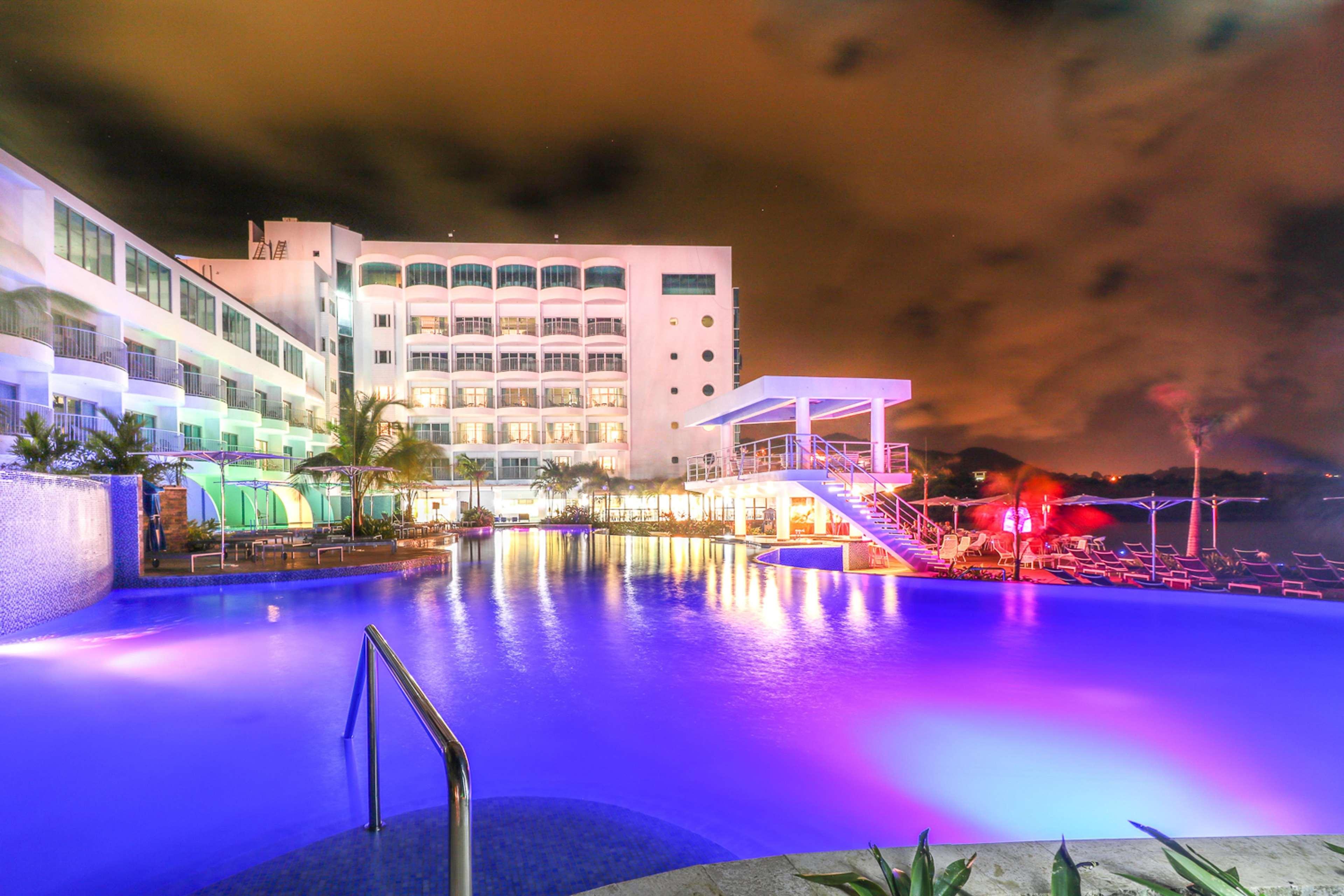 Harbor Club St Lucia Curio Collection By Hilton Hotel Rodney Bay ภายนอก รูปภาพ